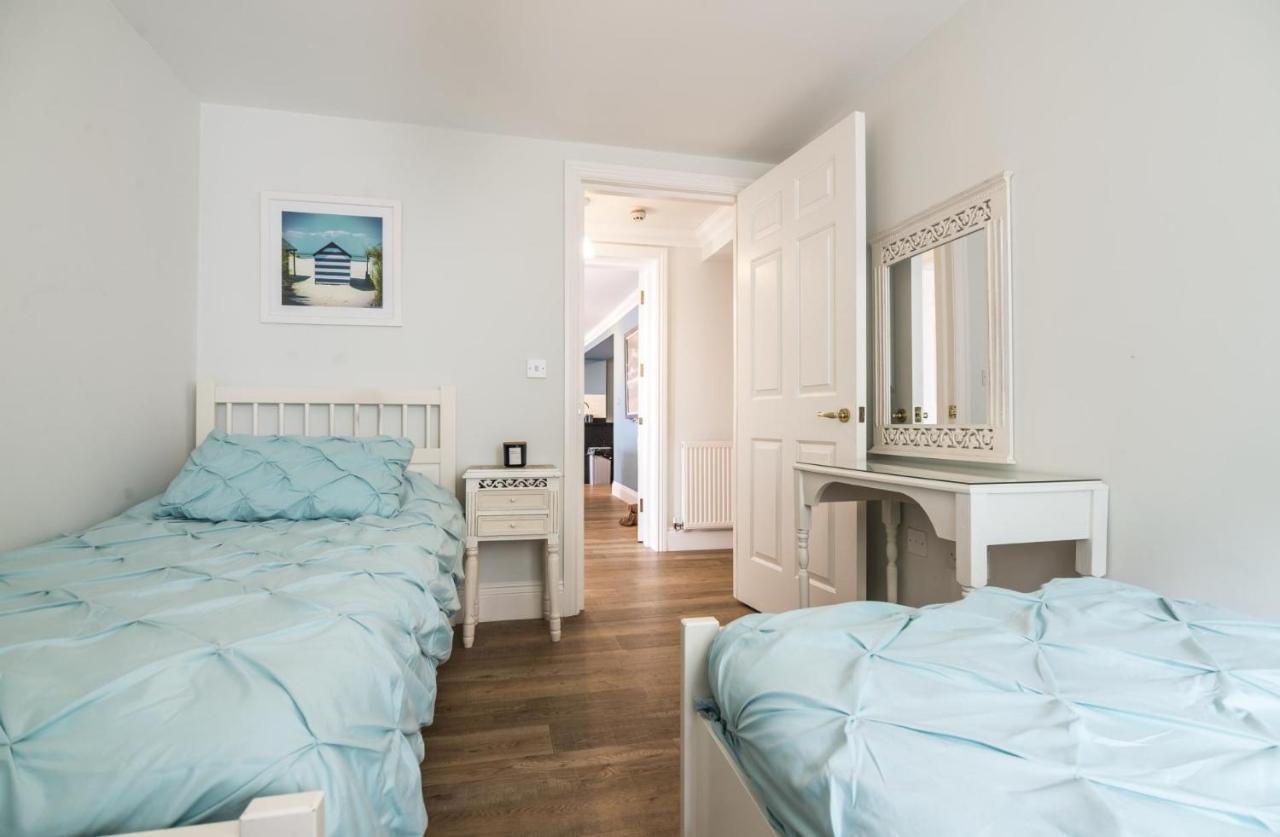 Bryn Y Mor - 2 Bedroom Apartment - テンビー エクステリア 写真